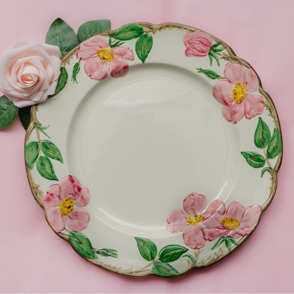 Franciscan Desert Rose 8 Dinner Plates/  8 Sauces and 8 Cups
USA MINT Vintage - Picture 2 of 2